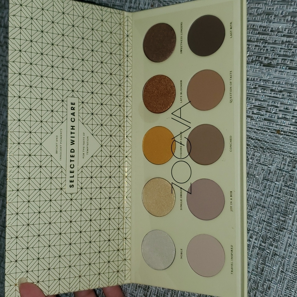 Zoeva Blanc Fusion Eyeshadow Palette